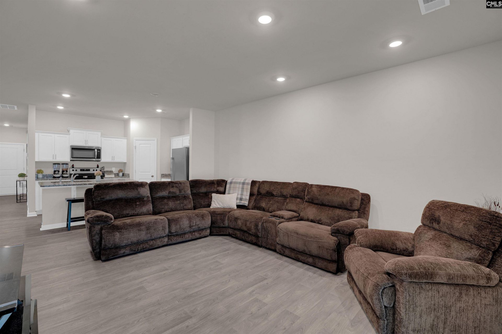 27 Beechnut Street  Photo 13