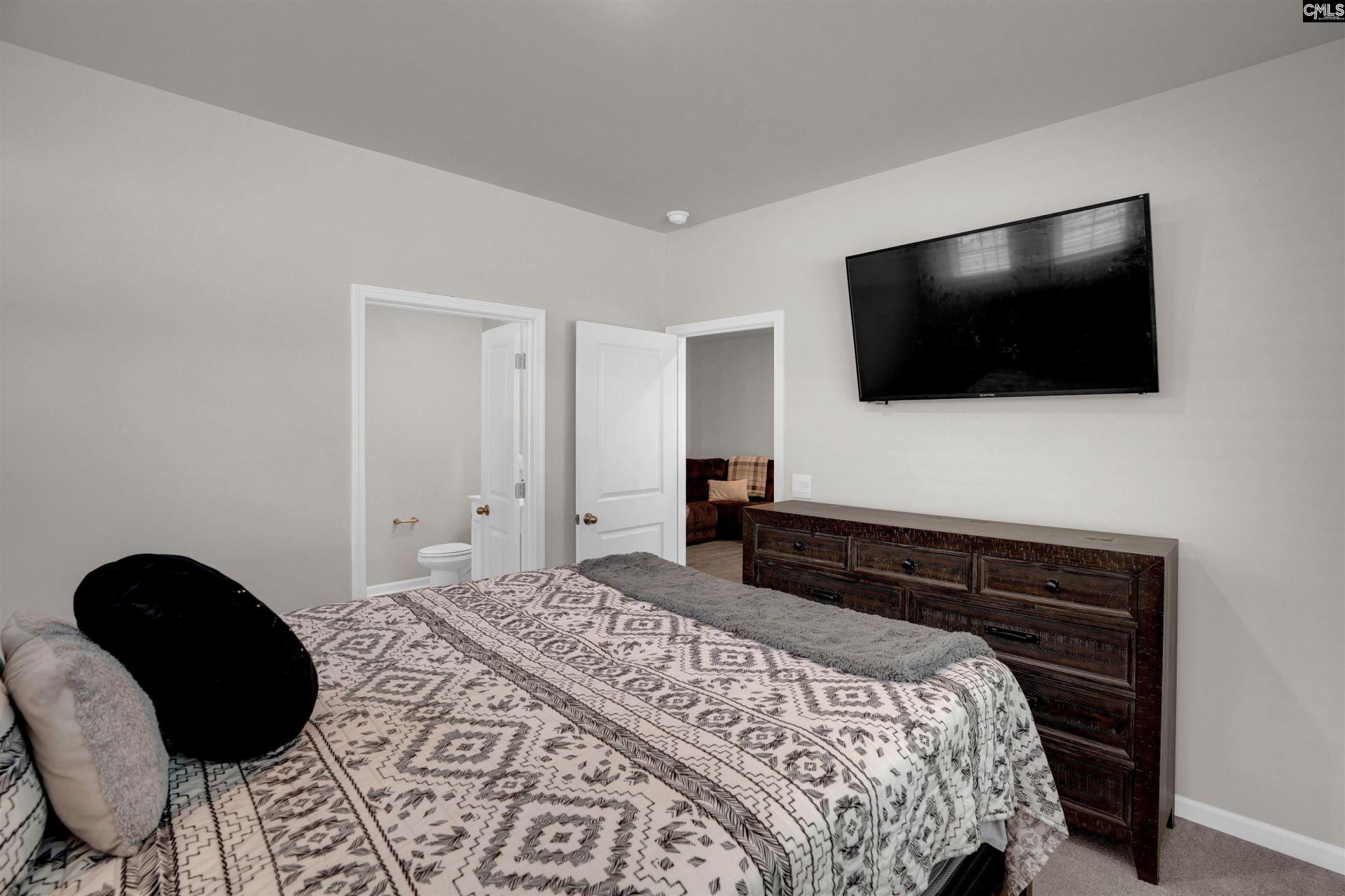 27 Beechnut Street  Photo 16