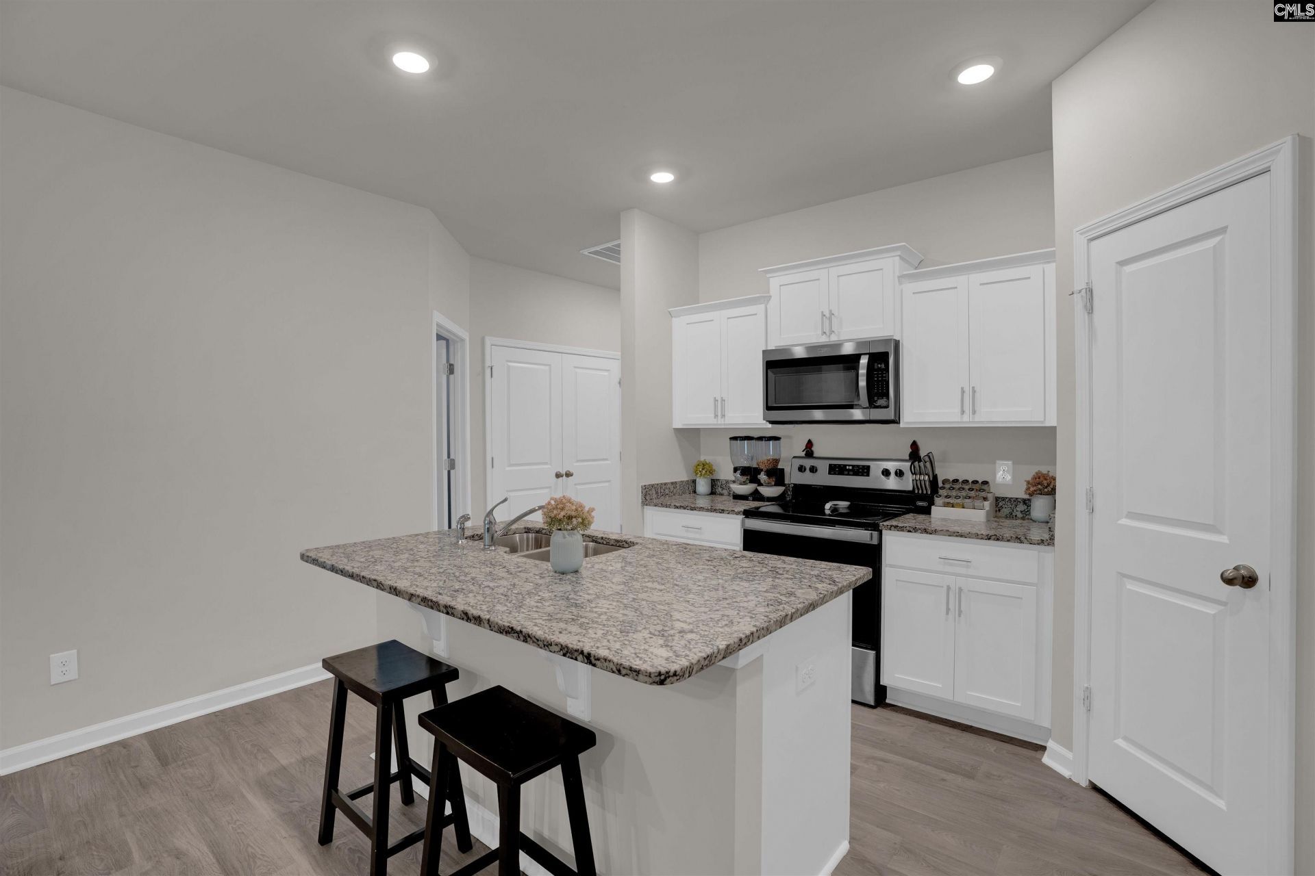 27 Beechnut Street  Photo 9