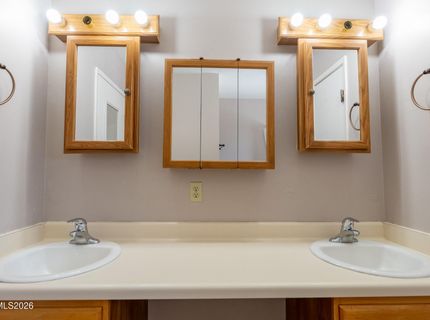 70 Smithridge Park, Reno, NV 89502 Photo