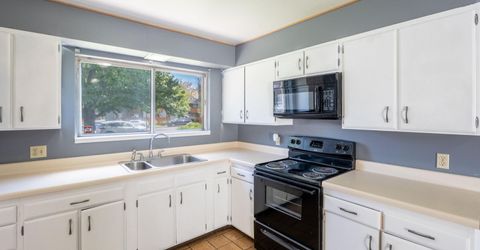 70 Smithridge Park, Reno, NV 89502 Photo