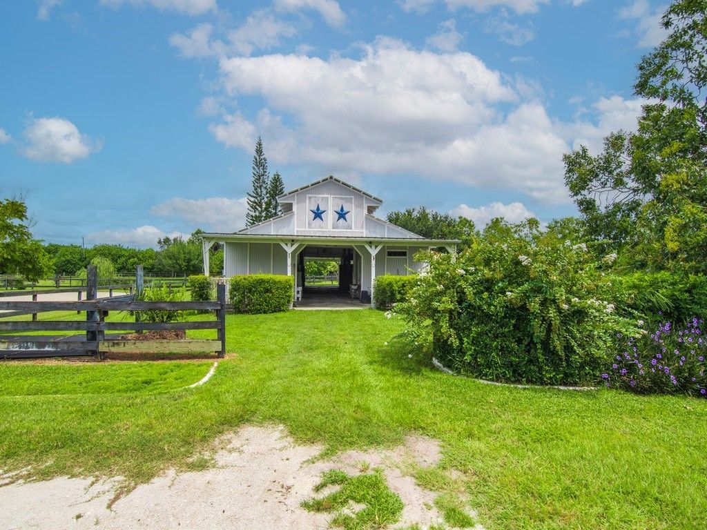 8340 65th Street, Vero Beach, FL 32967 Photo