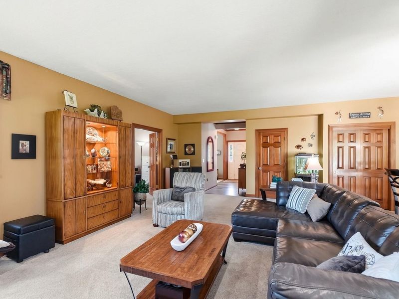 3819 Waverly Place Drive, Lewis Center, OH 43035 Photo 10