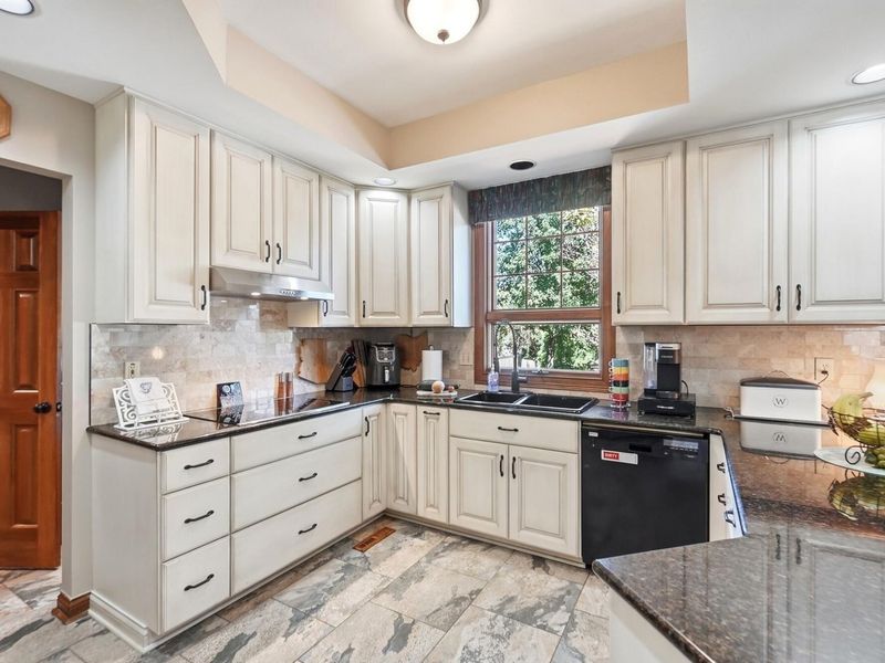 3819 Waverly Place Drive, Lewis Center, OH 43035 Photo 17