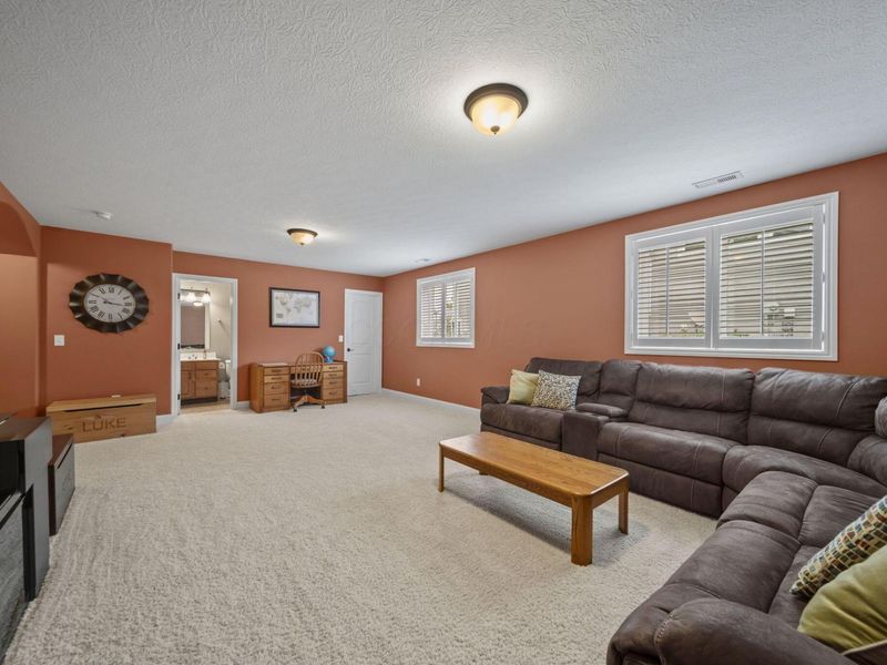 221 Fox Glen Drive E, Pickerington, OH 43147 Photo 35
