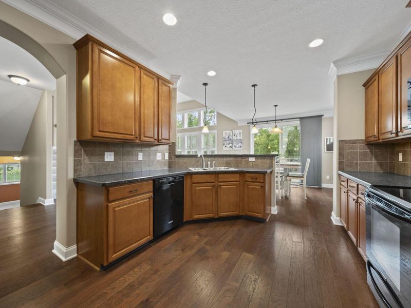 221 Fox Glen Drive E, Pickerington, OH 43147 Photo 8