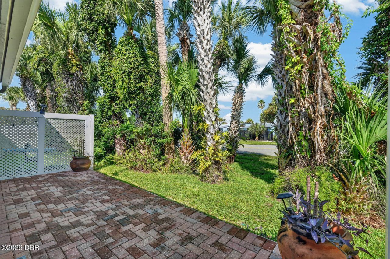163 Breezeway Court, New Smyrna Beach, FL 32169 Photo