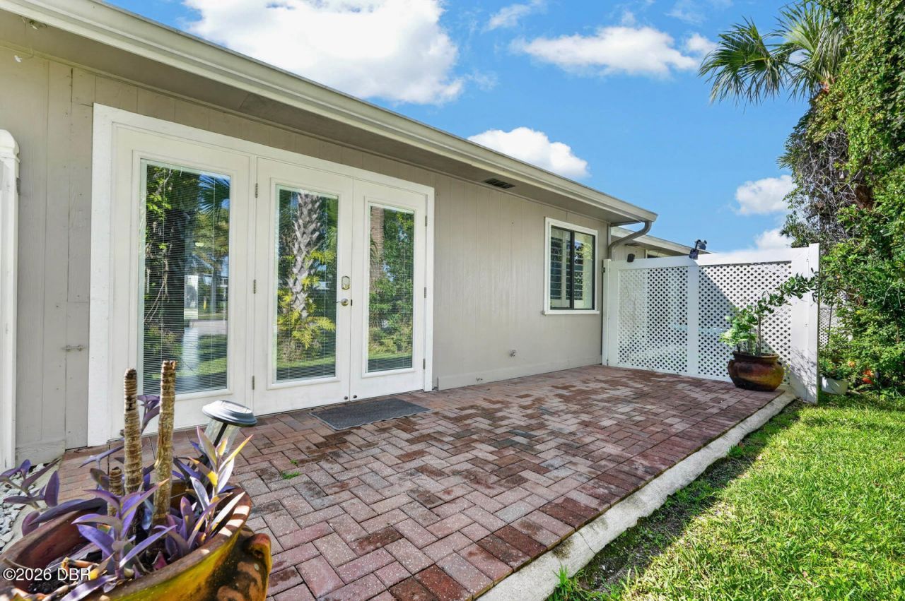 163 Breezeway Court, New Smyrna Beach, FL 32169 Photo
