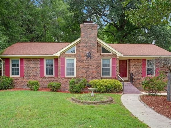 1823 Woodhue Drive, Burlington, NC 27215