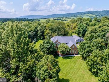 17301 ROUNDMONT PLACE, ROUND HILL, VA 20141