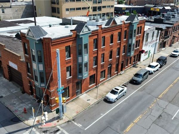 221 Herald Place , Syracuse, NY 13202