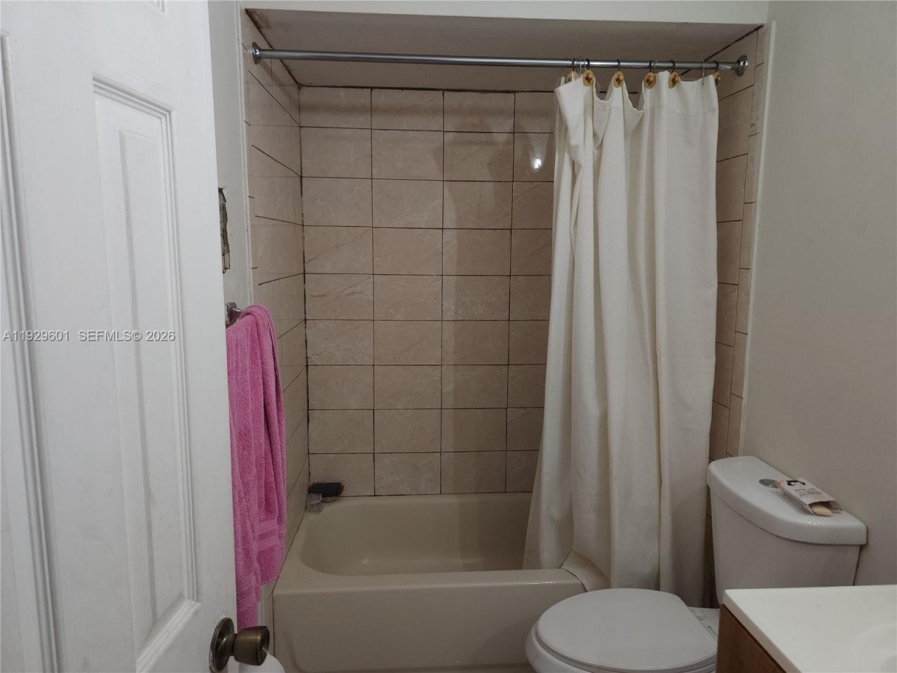 466 NE 210th Cir Ter , Unit 201-10, Miami, FL 33179 Photo