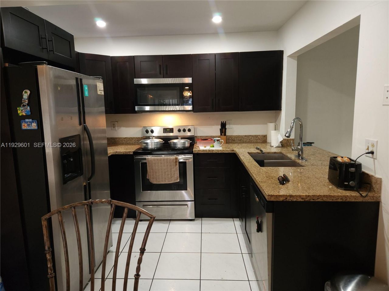 466 NE 210th Cir Ter , Unit 201-10, Miami, FL 33179 Photo