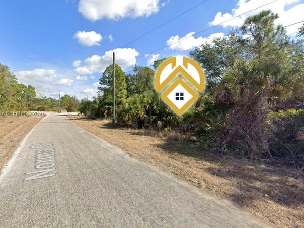 1872 Norma Ct, Lehigh Acres, FL 33972