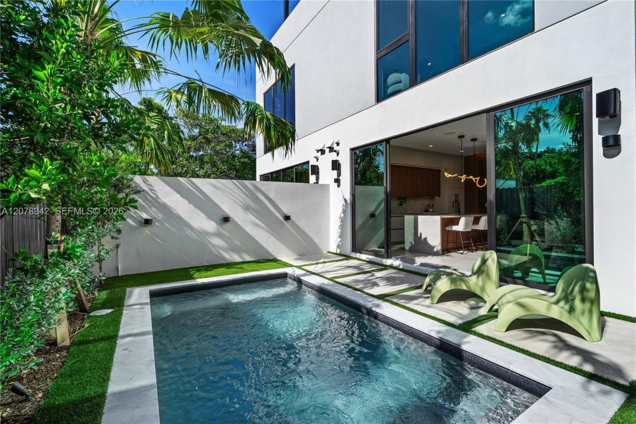 3910 NW 3rd Ave, Miami, FL 33127 Photo