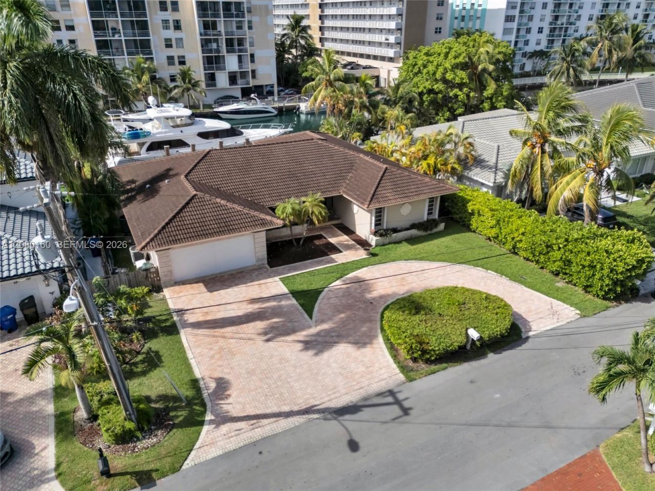 2930 NE 164th St, North Miami Beach, FL 33160 Photo