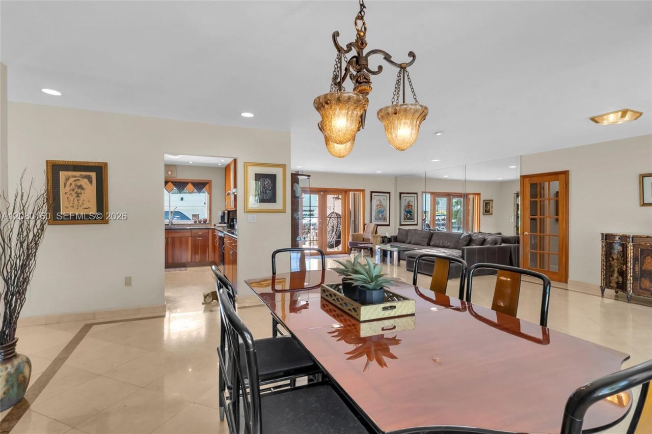 2930 NE 164th St, North Miami Beach, FL 33160 Photo