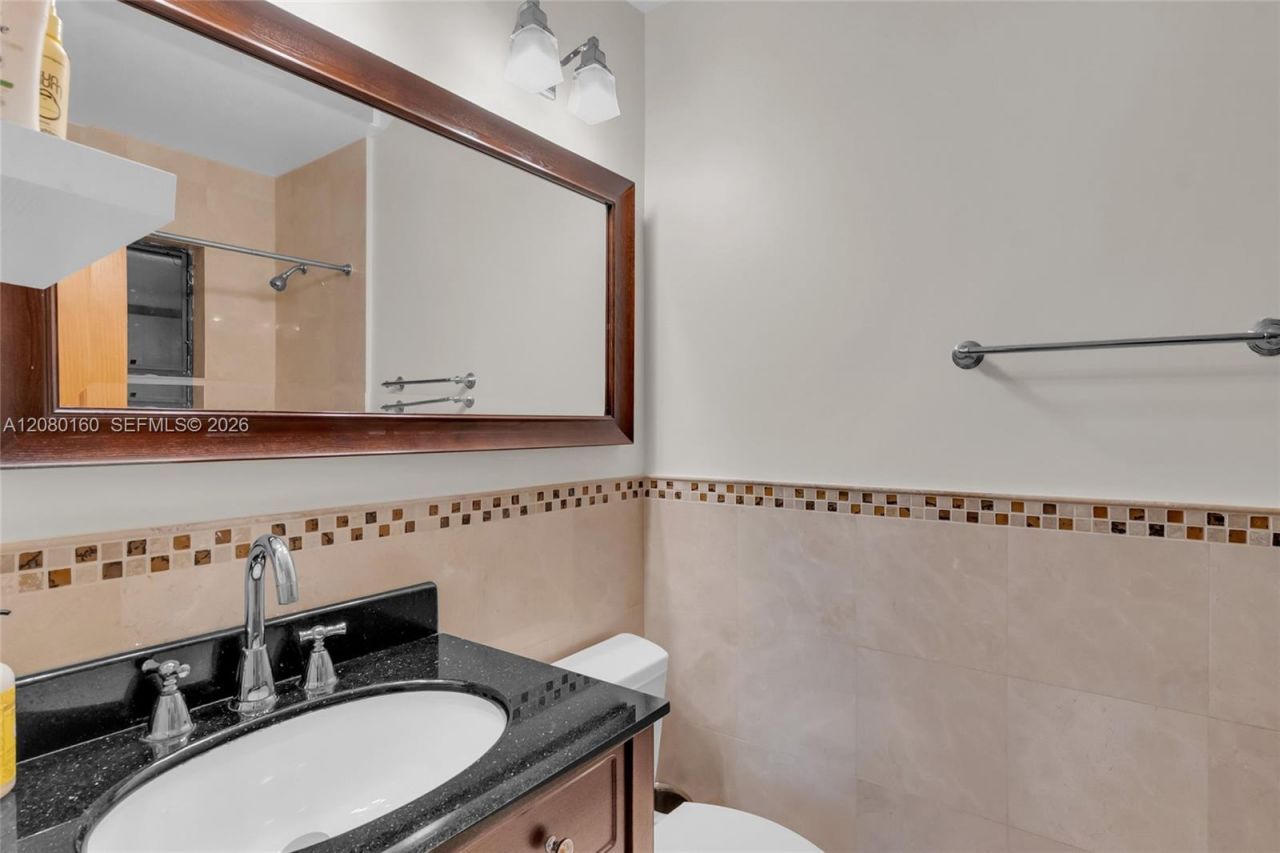 2930 NE 164th St, North Miami Beach, FL 33160 Photo