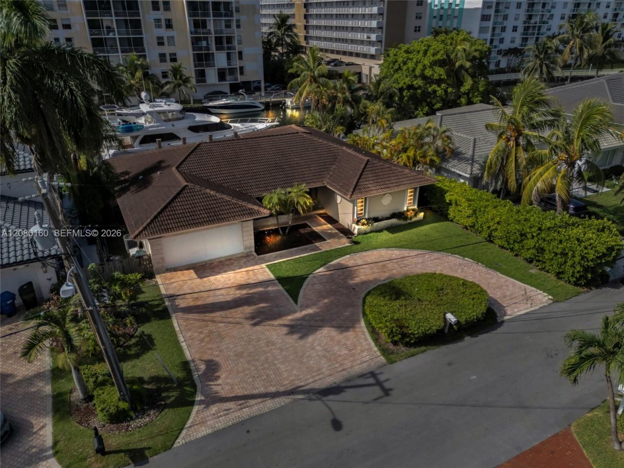2930 NE 164th St, North Miami Beach, FL 33160 Photo