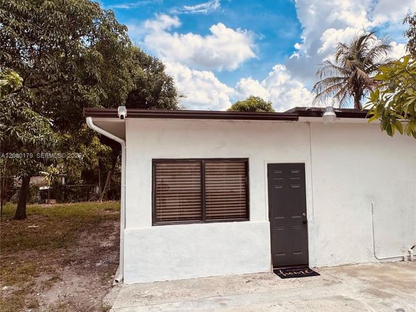 12037 NW 8th Ave , North Miami, FL 33168
