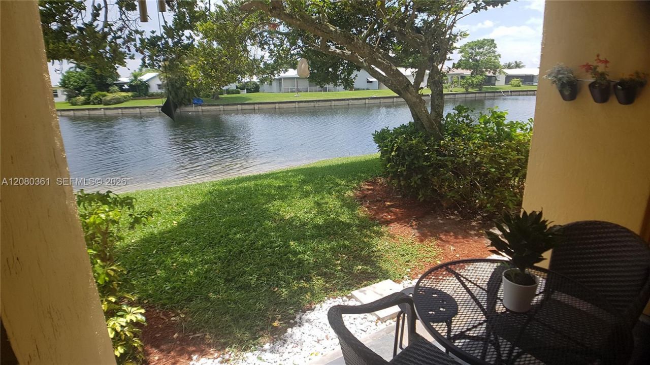 7640 Westwood Dr, Unit 403, Tamarac, FL 33321 Photo