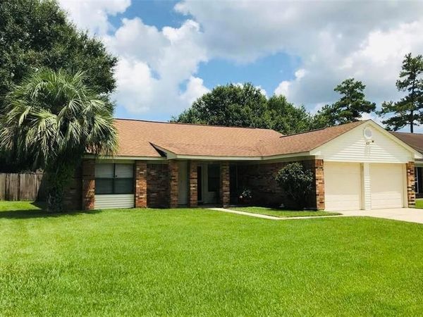 802 LAKE ARTHUR Court , Slidell, LA 70461