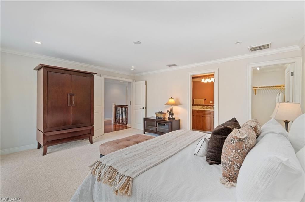645 Broad Ave S, Naples, FL 34102 Photo