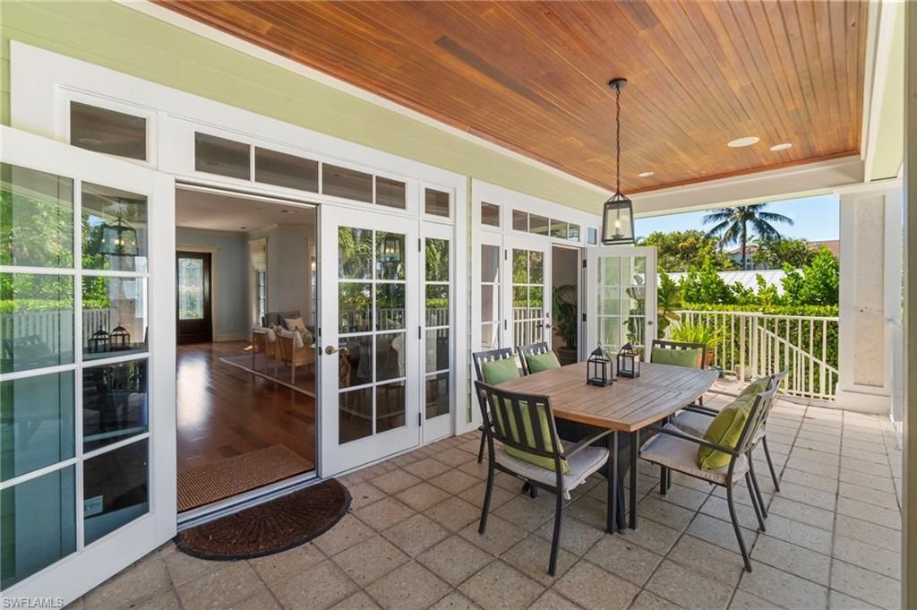 645 Broad Ave S, Naples, FL 34102 Photo