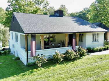 6833 Good Hope Pike, Lost Creek, WV 26385