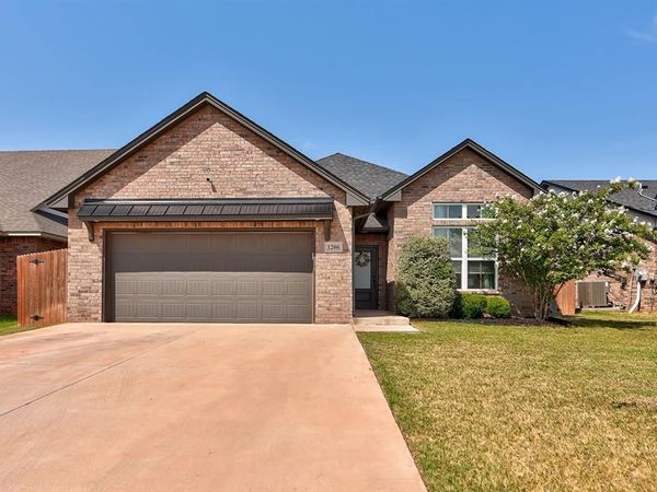 1206 La Vista Lane, Kingfisher, OK 73750