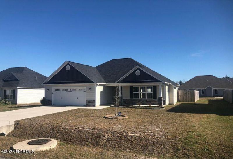 608 Carat Court, Jacksonville, NC 28546 Main Photo