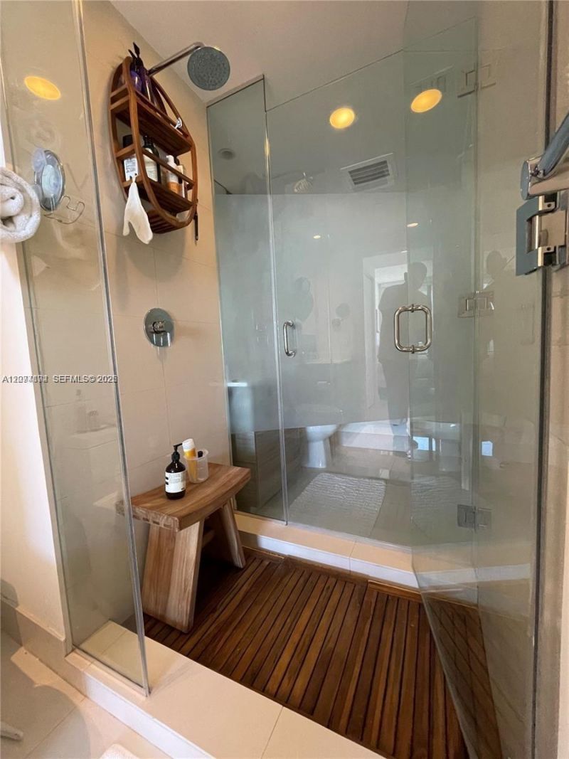 121 NE 34th St , Unit 2005, Miami, FL 33137 Photo
