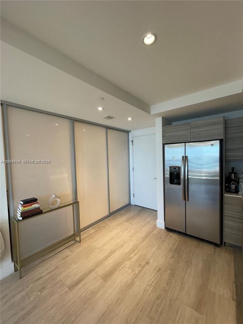 121 NE 34th St , Unit 2005, Miami, FL 33137 Photo
