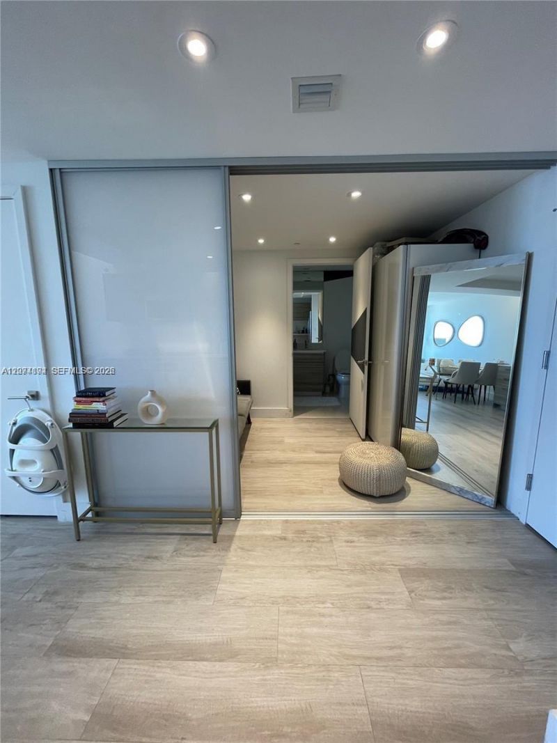 121 NE 34th St , Unit 2005, Miami, FL 33137 Photo