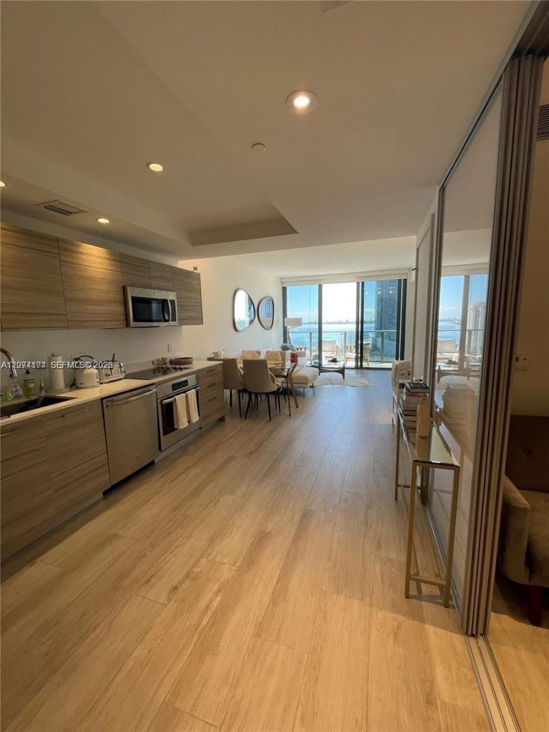 121 NE 34th St , Unit 2005, Miami, FL 33137 Photo