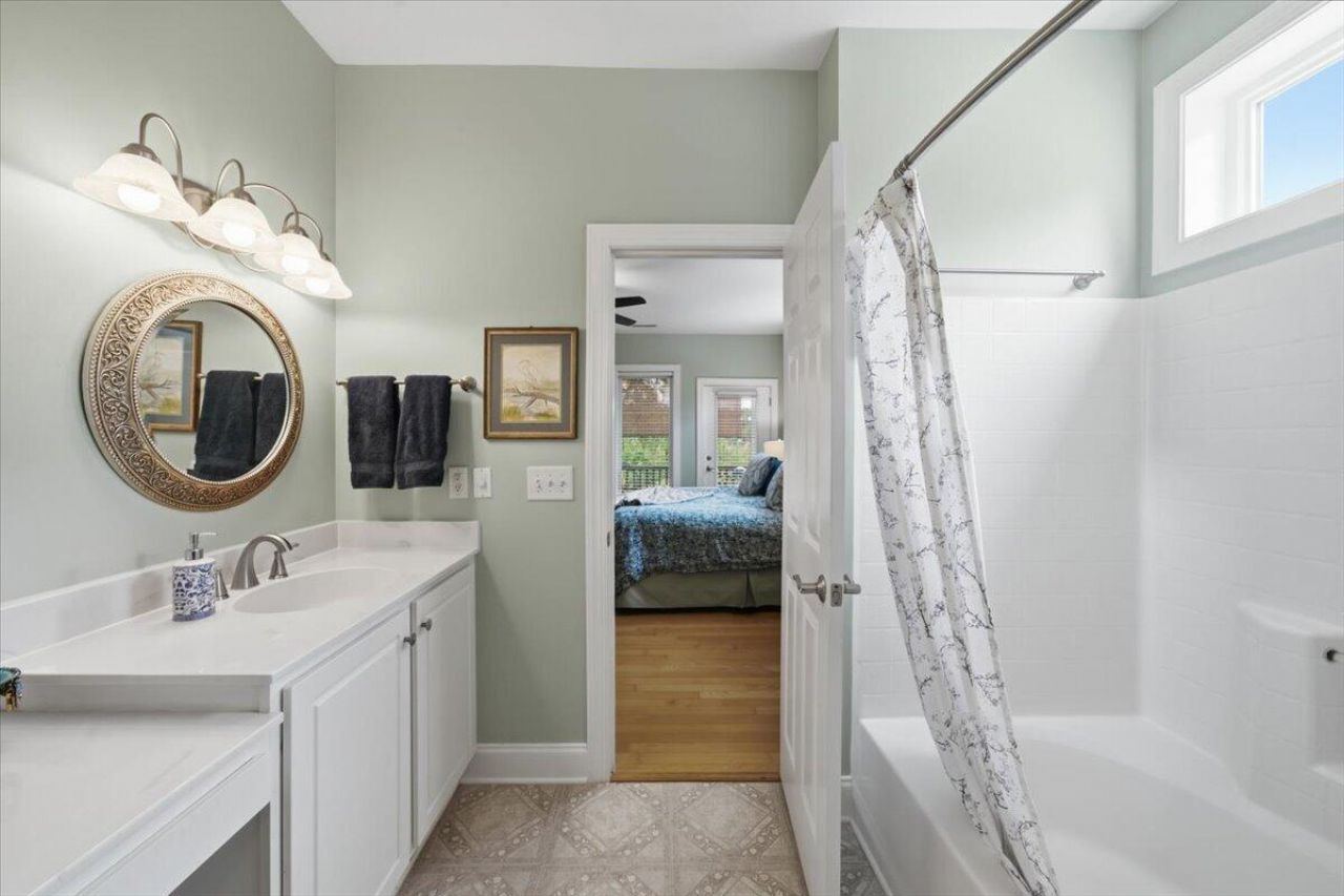 8539 Pope Landing Road Photo 18