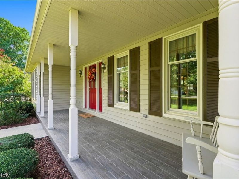 3715 Greenbriar Drive, Zanesville, OH 43701 Photo 4