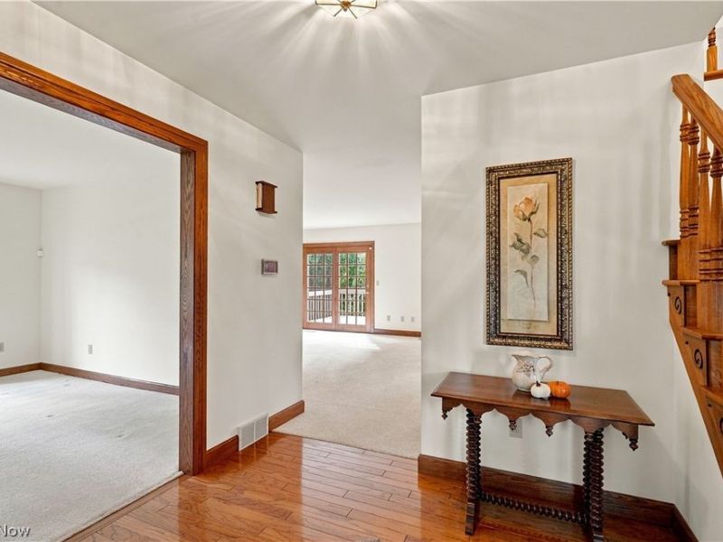 3715 Greenbriar Drive, Zanesville, OH 43701 Photo 5