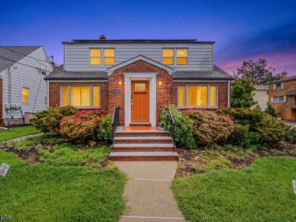 98 Baldwin Pl, Bloomfield, NJ 07003