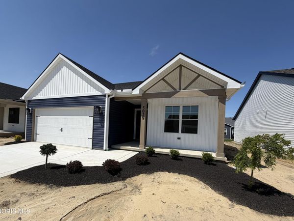 5029 Easton Drive , Oregon, OH 43616
