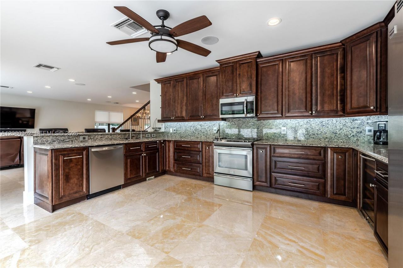 169 SE Wavecrest Way, Boca Raton, FL 33432 Photo