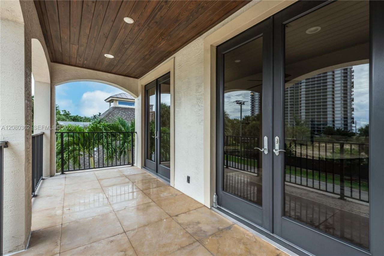 169 SE Wavecrest Way, Boca Raton, FL 33432 Photo