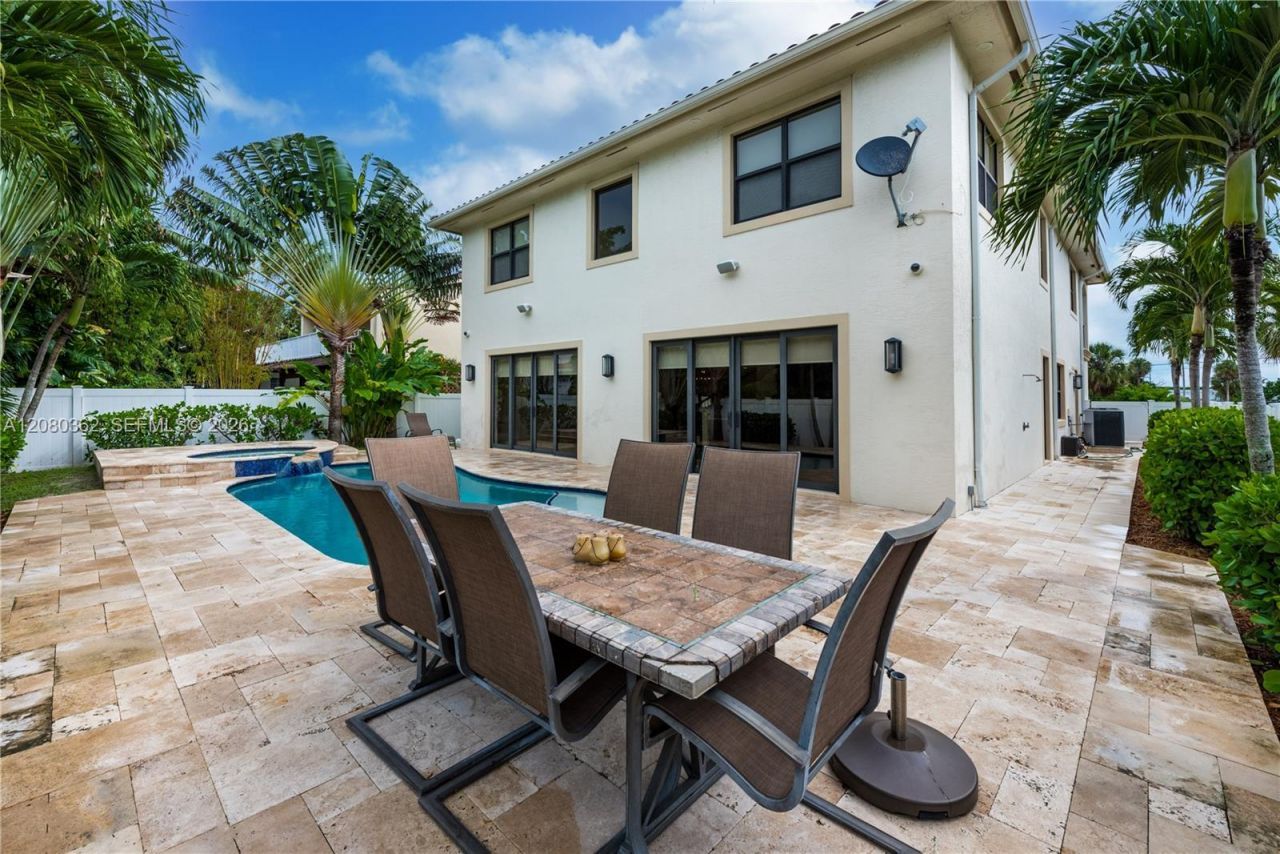 169 SE Wavecrest Way, Boca Raton, FL 33432 Photo