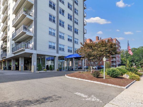 2370 North, Unit 8D, Bridgeport, CT 06604