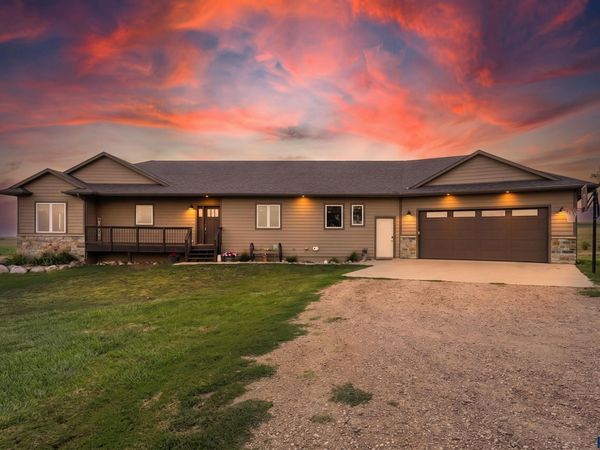 25467 455 Ave, Montrose, SD 57048