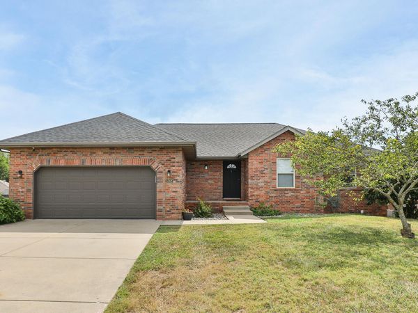 5348 W Basswood Court , Springfield, MO 65802