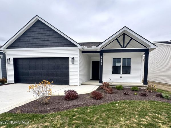 5021 Easton Drive , Oregon, OH 43616