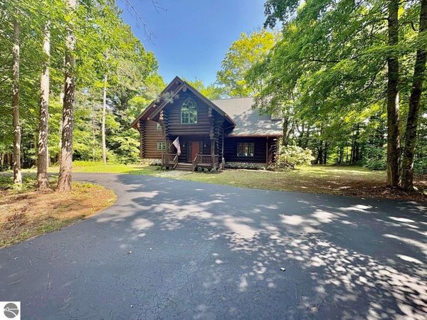 18821 Moore Road, Thompsonville, MI 49683