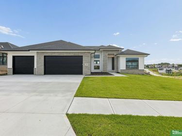 2344 N 212th Street, Elkhorn, NE 68022