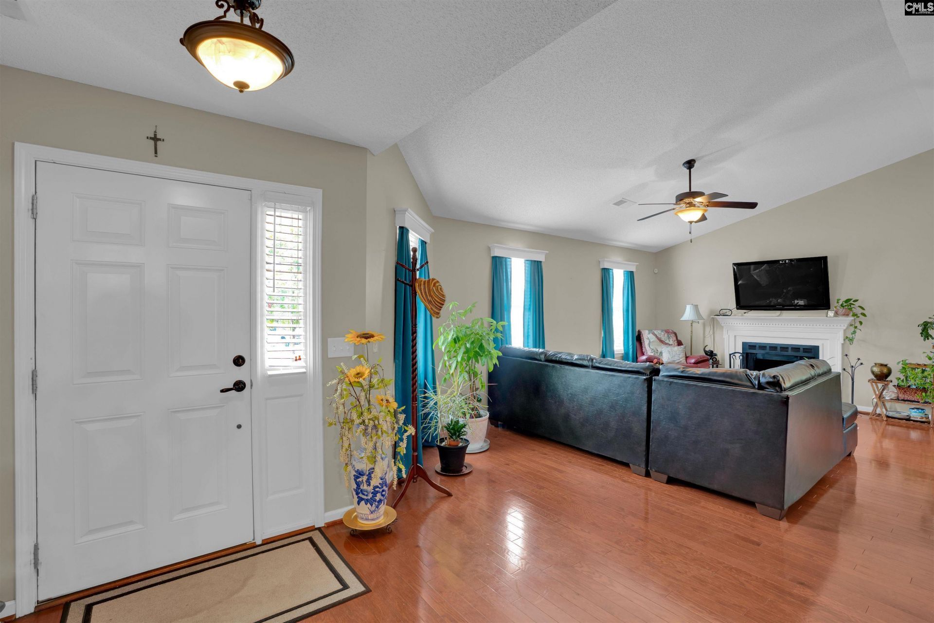 301 Loon Court  Photo 4